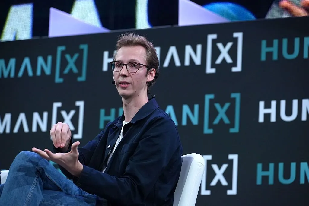 Photograph illustrating this article: Legal AI Startup Legora Raises $550 Million at an $8.8 Billion Valuation.